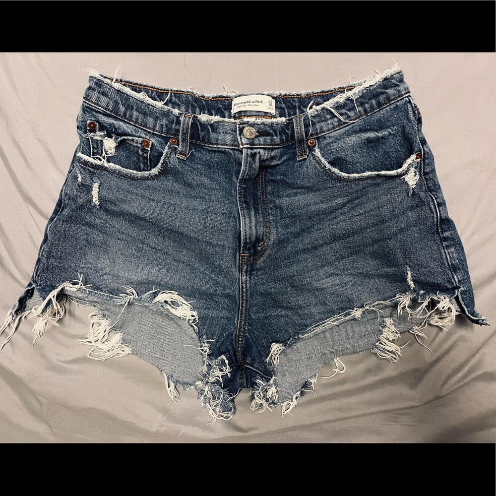 A&F Curve Love High Rise Mom Short